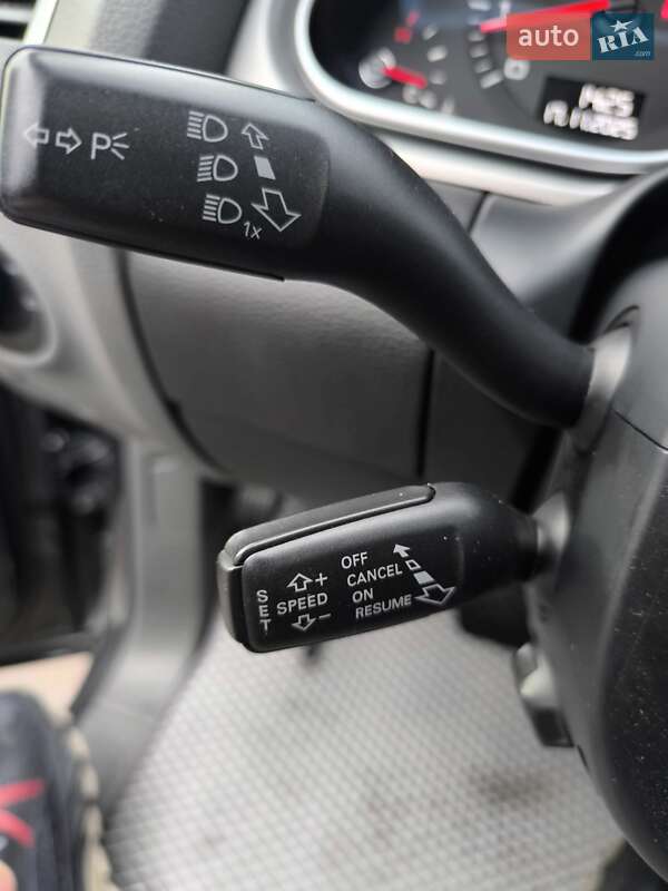 Позашляховик / Кросовер Audi Q7 2015 в Києві