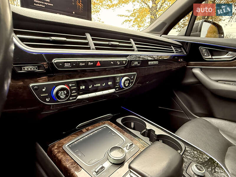 Позашляховик / Кросовер Audi Q7 2016 в Харкові фото 47 Позашляховик / Кросовер Audi Q7 2016 в Харкові