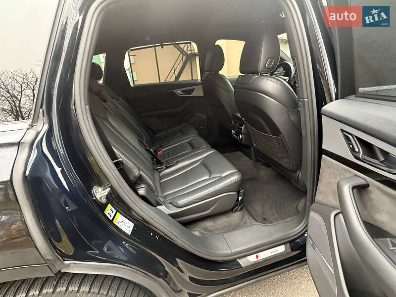 Внедорожник / Кроссовер Audi Q7 2016 в Виннице