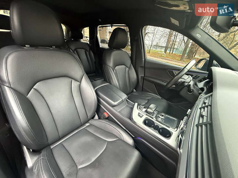 Внедорожник / Кроссовер Audi Q7 2016 в Виннице