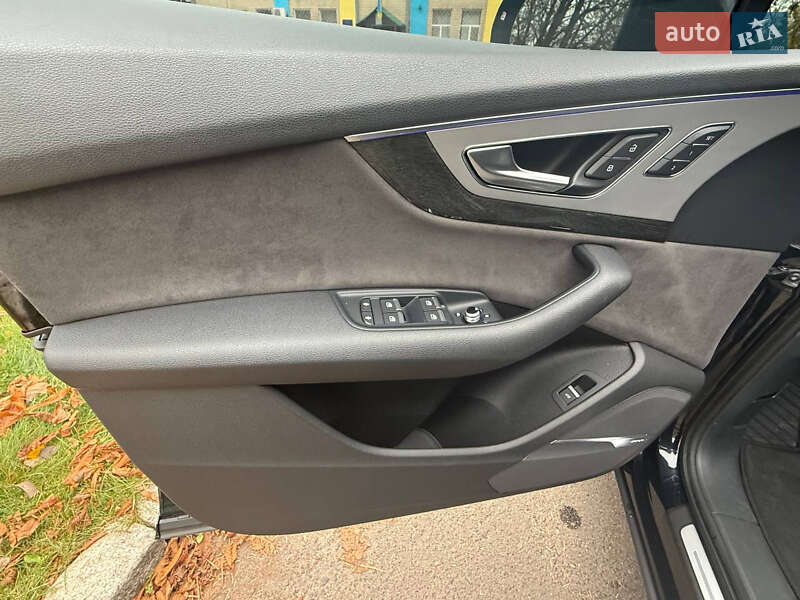 Внедорожник / Кроссовер Audi Q7 2016 в Виннице