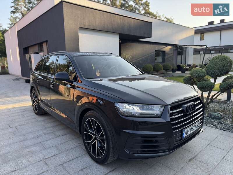 Позашляховик / Кросовер Audi Q7 2018 в Житомирі