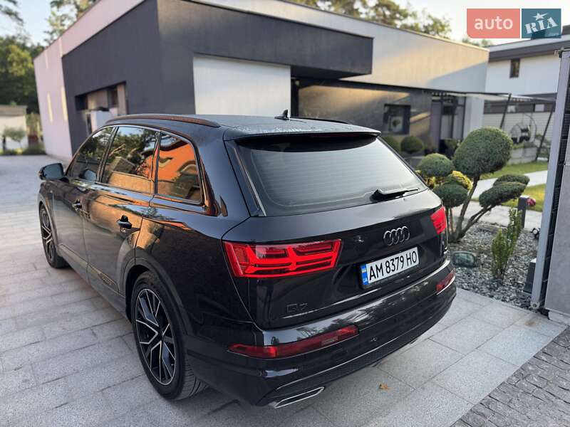 Позашляховик / Кросовер Audi Q7 2018 в Житомирі
