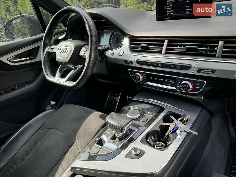 Позашляховик / Кросовер Audi Q7 2018 в Житомирі