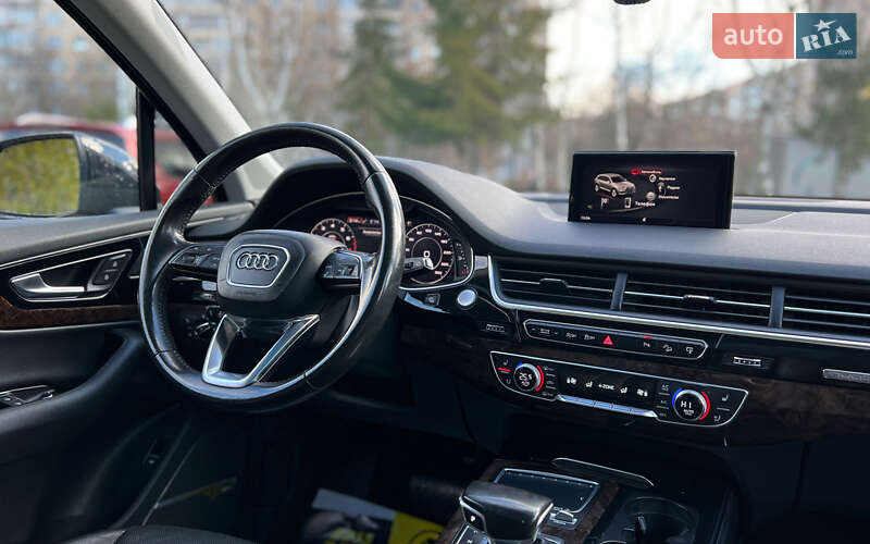 Внедорожник / Кроссовер Audi Q7 2016 в Львове