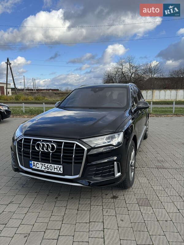 Позашляховик / Кросовер Audi Q7 2020 в Луцьку
