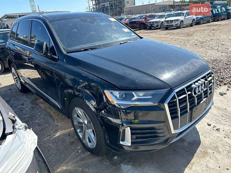 Позашляховик / Кросовер Audi Q7 2020 в Луцьку