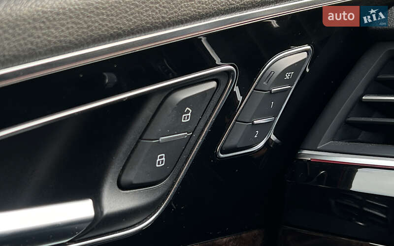 Позашляховик / Кросовер Audi Q7 2017 в Львові