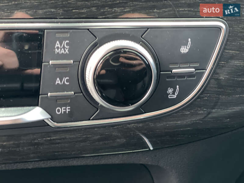 Позашляховик / Кросовер Audi Q7 2017 в Нововолинську