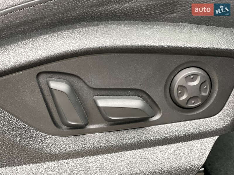 Позашляховик / Кросовер Audi Q7 2017 в Нововолинську