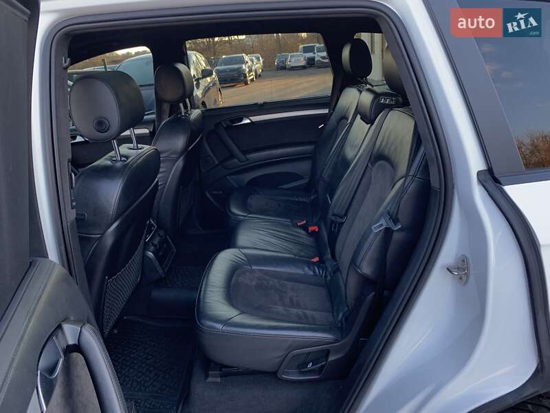 Позашляховик / Кросовер Audi Q7 2011 в Бердичеві