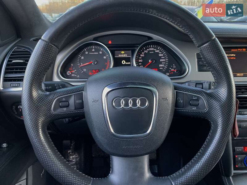 Позашляховик / Кросовер Audi Q7 2011 в Бердичеві