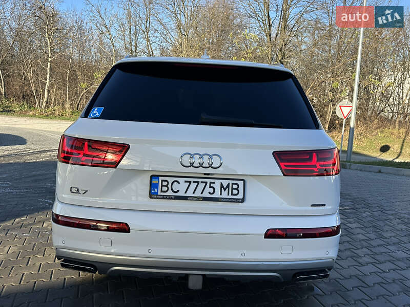 Позашляховик / Кросовер Audi Q7 2016 в Львові