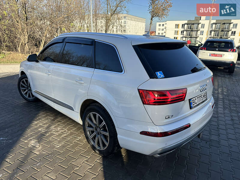 Позашляховик / Кросовер Audi Q7 2016 в Львові