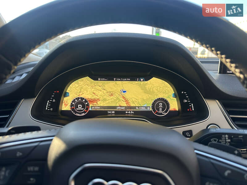 Позашляховик / Кросовер Audi Q7 2016 в Львові