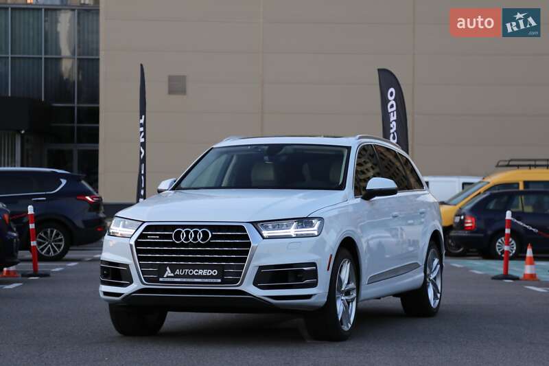 Позашляховик / Кросовер Audi Q7 2016 в Києві