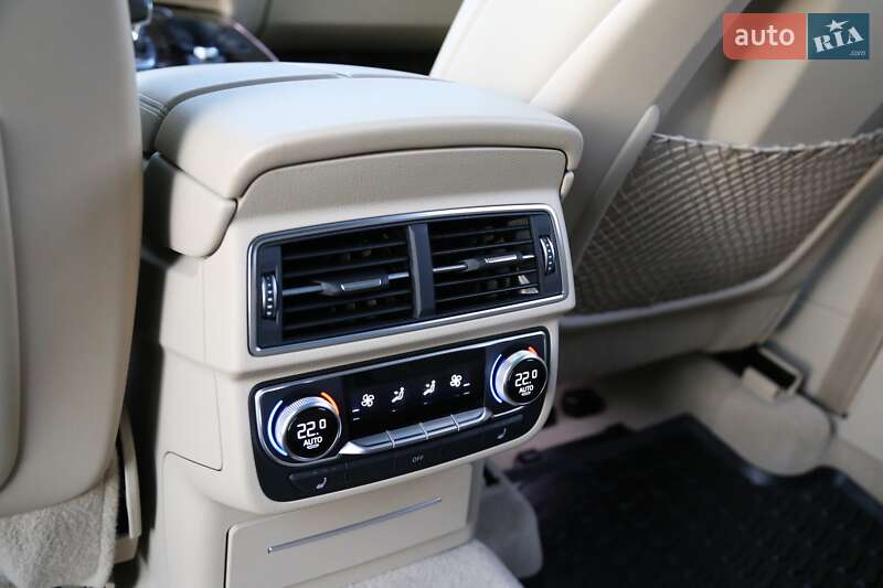 Позашляховик / Кросовер Audi Q7 2016 в Києві