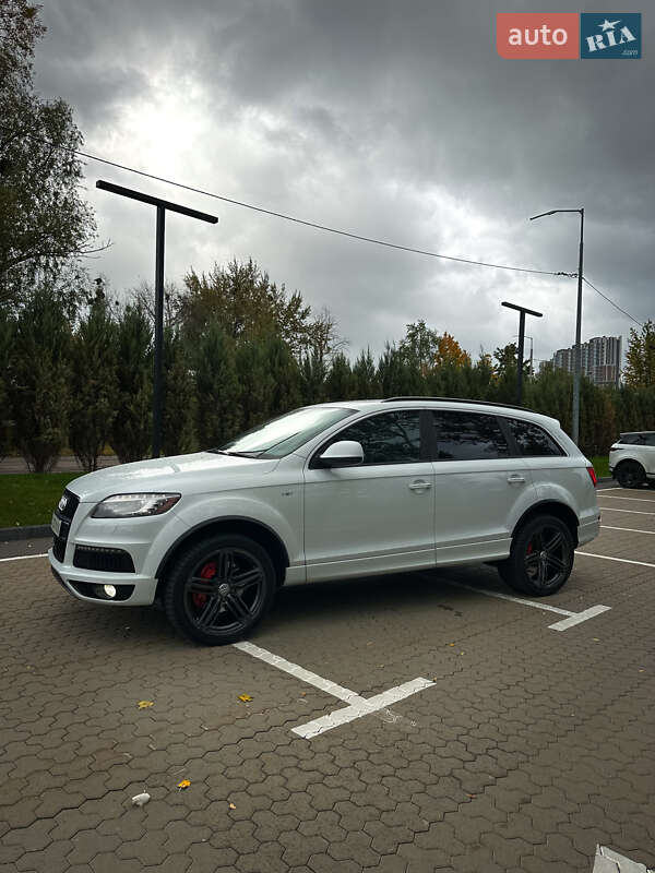 Внедорожник / Кроссовер Audi Q7 2013 в Киеве