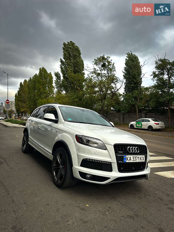 Внедорожник / Кроссовер Audi Q7 2013 в Киеве