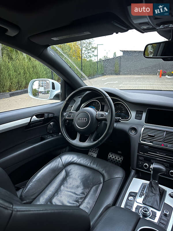 Внедорожник / Кроссовер Audi Q7 2013 в Киеве