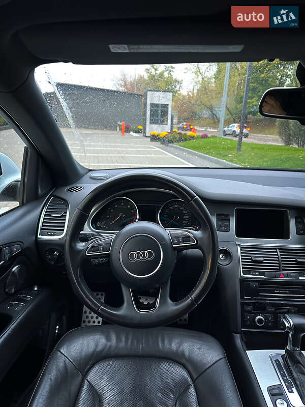 Внедорожник / Кроссовер Audi Q7 2013 в Киеве