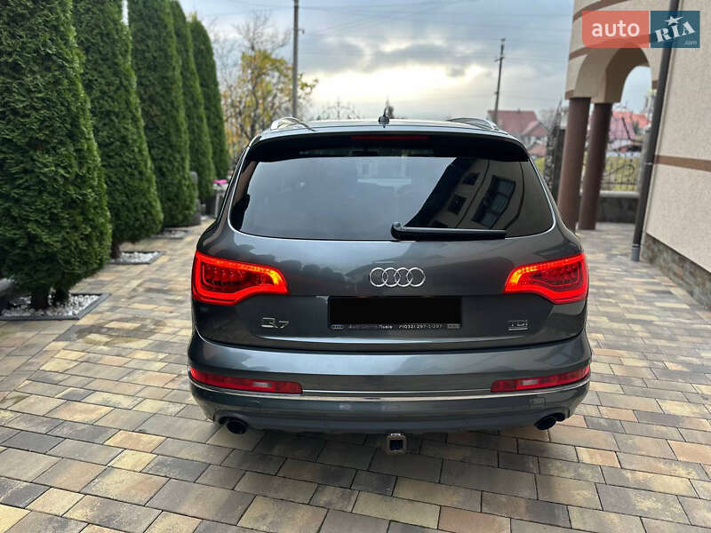 Позашляховик / Кросовер Audi Q7 2010 в Грушево