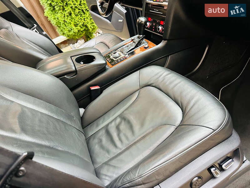 Позашляховик / Кросовер Audi Q7 2010 в Грушево