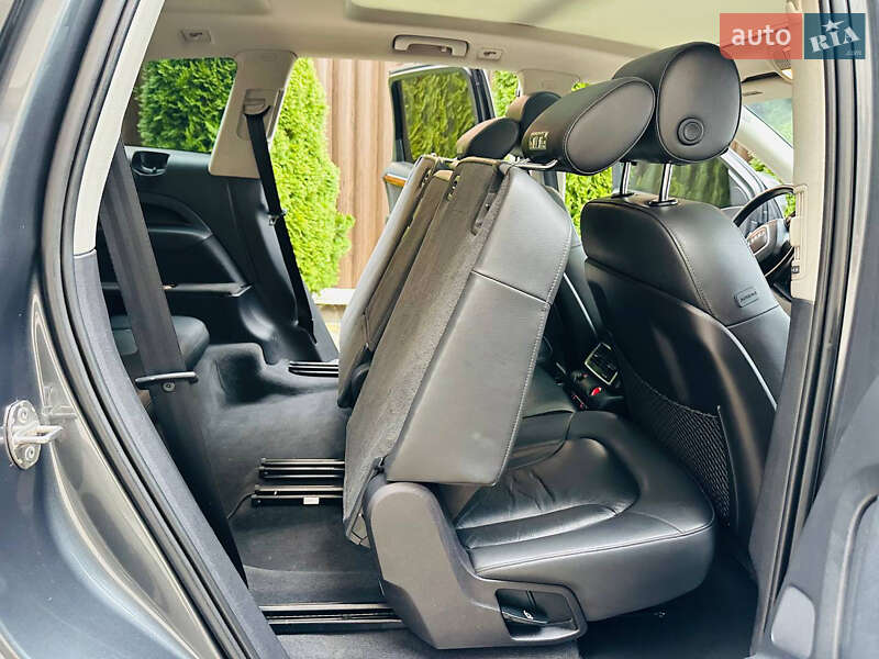 Позашляховик / Кросовер Audi Q7 2010 в Грушево