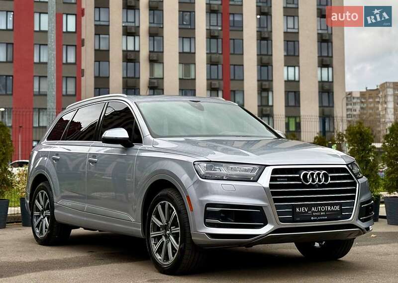 Позашляховик / Кросовер Audi Q7 2017 в Києві