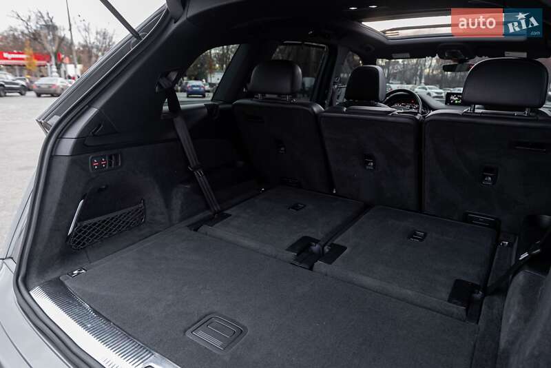 Позашляховик / Кросовер Audi Q7 2017 в Харкові