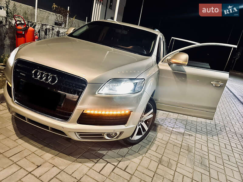 Внедорожник / Кроссовер Audi Q7 2007 в Нижней Апше