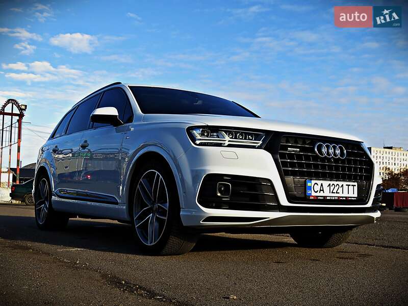 Позашляховик / Кросовер Audi Q7 2016 в Черкасах