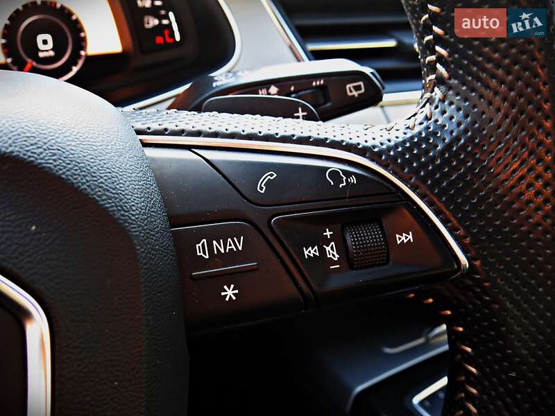 Позашляховик / Кросовер Audi Q7 2016 в Черкасах