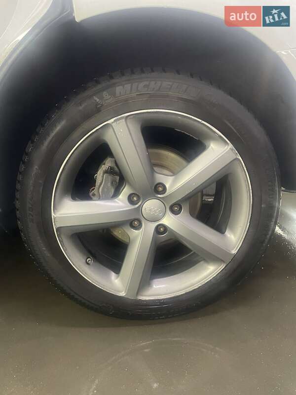 Позашляховик / Кросовер Audi Q7 2013 в Полтаві