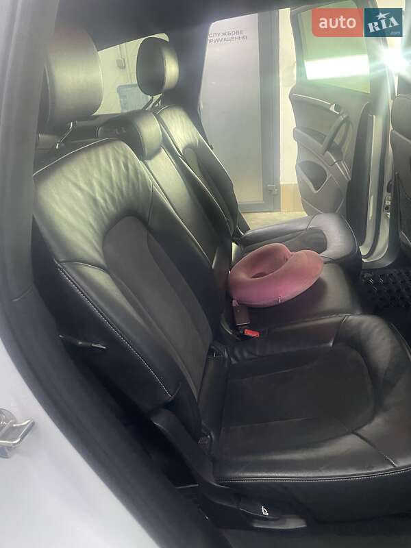 Позашляховик / Кросовер Audi Q7 2013 в Полтаві