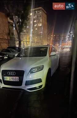 Внедорожник / Кроссовер Audi Q7 2013 в Полтаве