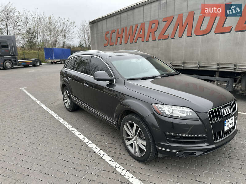 Позашляховик / Кросовер Audi Q7 2011 в Рівному