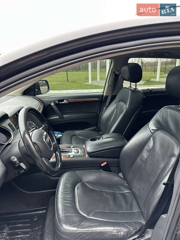 Позашляховик / Кросовер Audi Q7 2011 в Рівному