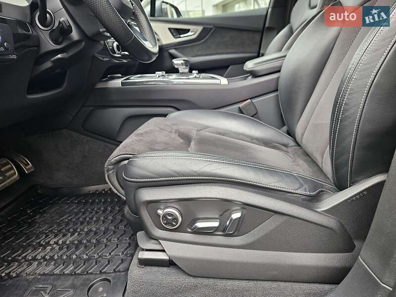 Внедорожник / Кроссовер Audi Q7 2019 в Киеве