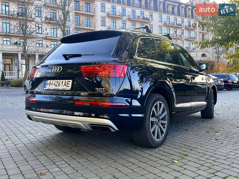 Позашляховик / Кросовер Audi Q7 2017 в Одесі