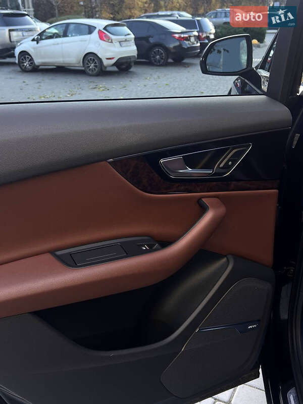 Позашляховик / Кросовер Audi Q7 2017 в Одесі