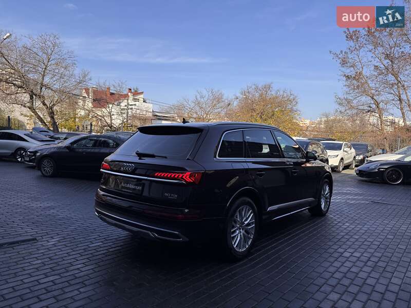 Позашляховик / Кросовер Audi Q7 2020 в Одесі