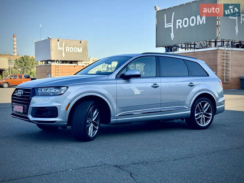 Позашляховик / Кросовер Audi Q7 2017 в Києві