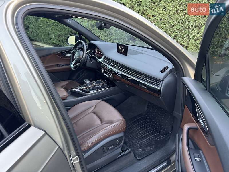 Внедорожник / Кроссовер Audi Q7 2016 в Киеве