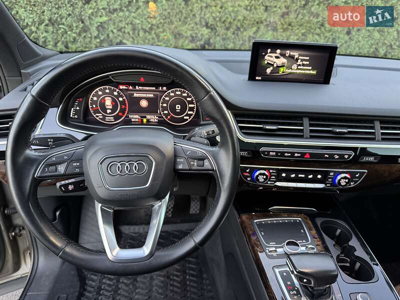 Внедорожник / Кроссовер Audi Q7 2016 в Киеве