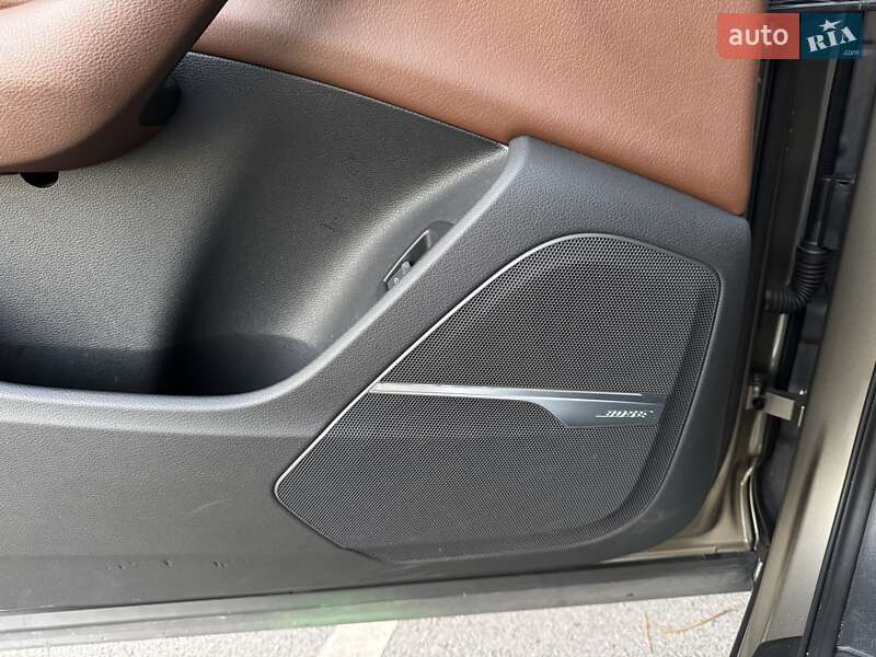 Внедорожник / Кроссовер Audi Q7 2016 в Киеве