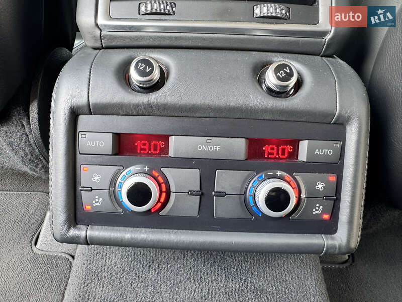 Позашляховик / Кросовер Audi Q7 2015 в Львові