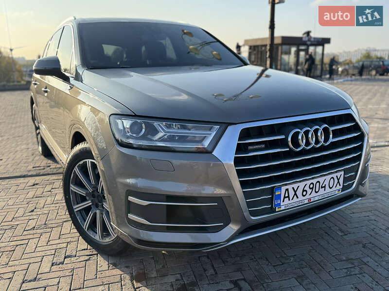 Позашляховик / Кросовер Audi Q7 2015 в Харкові