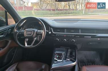 Позашляховик / Кросовер Audi Q7 2016 в Чуднові