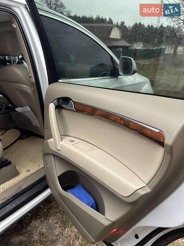 Внедорожник / Кроссовер Audi Q7 2013 в Коростене